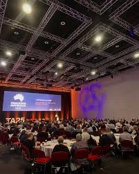 Logmaster Australia Behind The Curve Logmaster Australia Behind The Curve